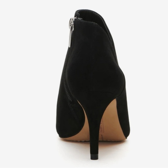 VINCE CAMUTO AVELINSA BLACK SUEDE BOOTIE SIZE 6.5 NEW - Picture 2 of 8
